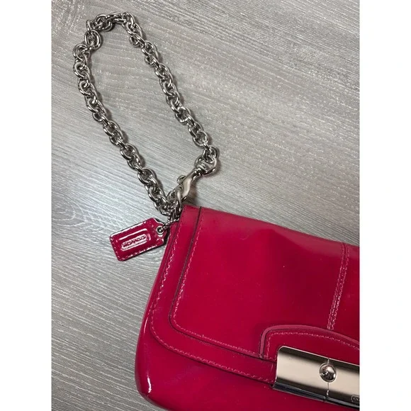 Coach Kristin Raspberry Magenta Pink Patent Leather Chain Clutch Bag Wristlet - Picture 8 of 8